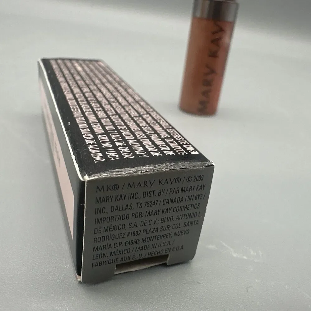 MARY KAY Lip Gloss SWEET RAISIN Nourishine .27 fl oz. 016972 Retired NEW!